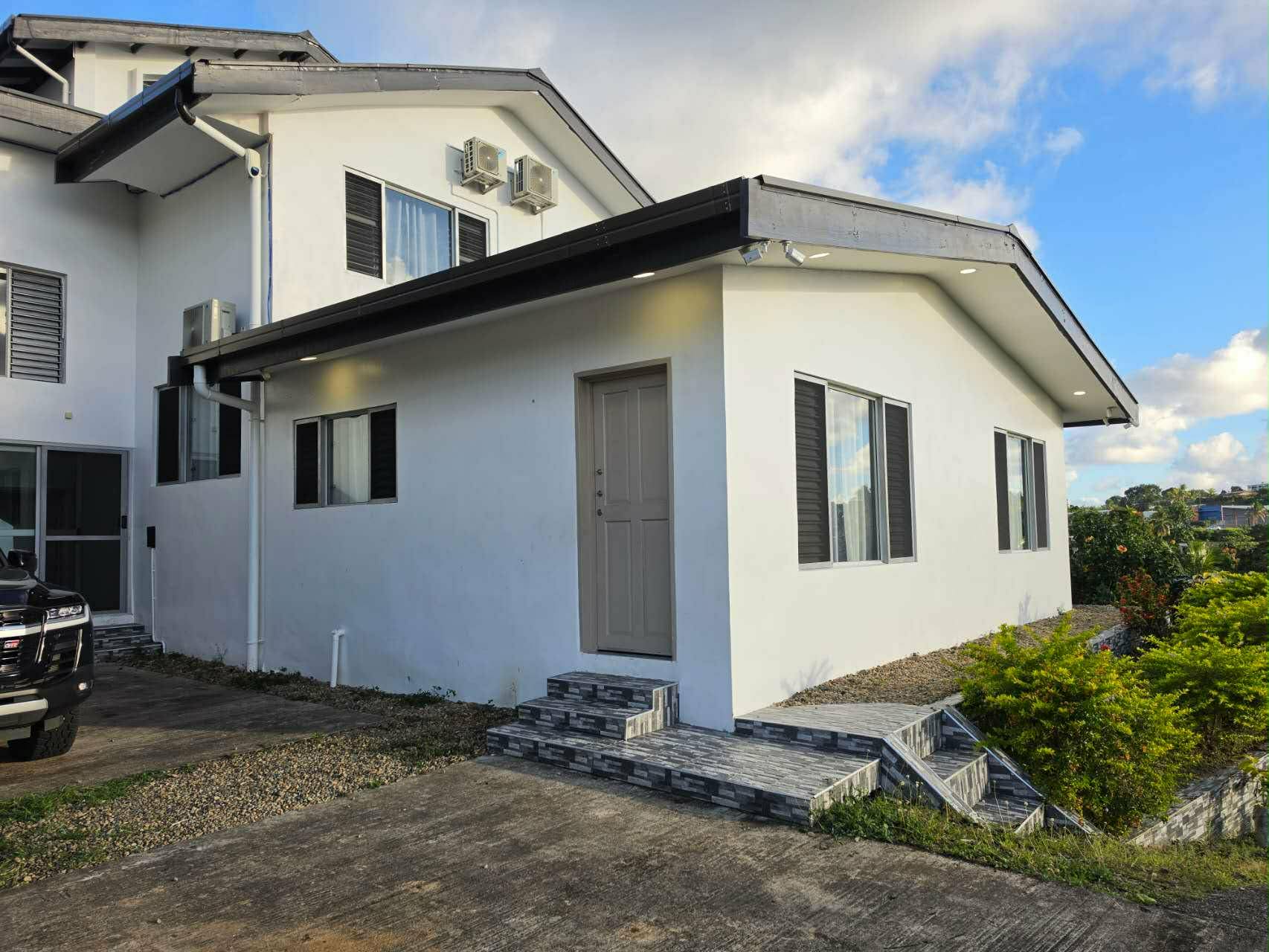 2 Bedrooms Executive Apartment