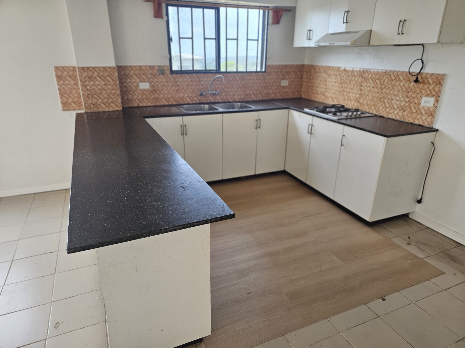  2 BEDROOMS FLAT (Your Next Home Awaits!!)